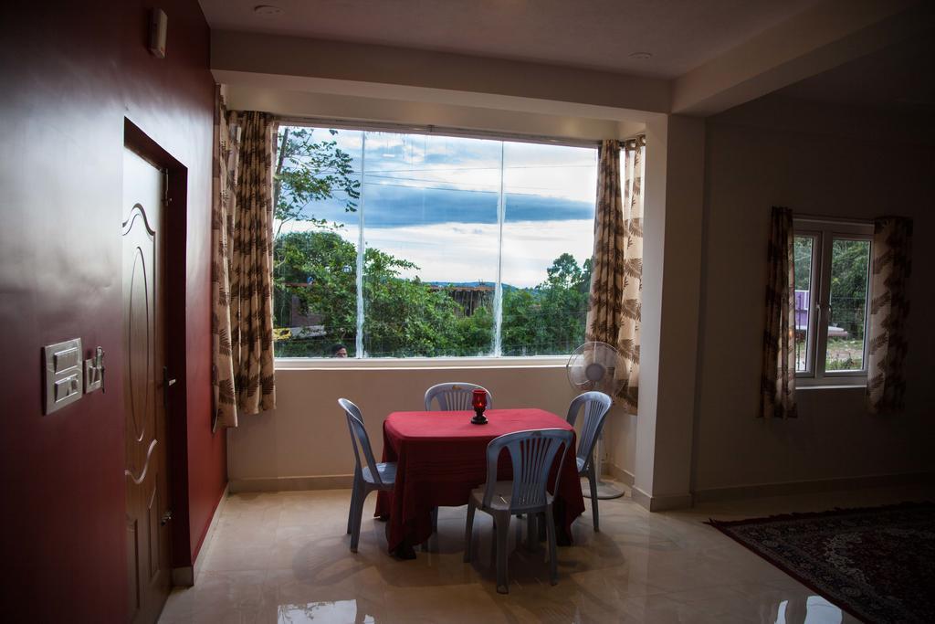 Petra Family Guest House Vālpārai Quarto foto